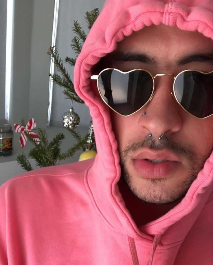 Bad-Bunny Gold Metal Eyeglasses , NosePads Frames from ABBE Glasses