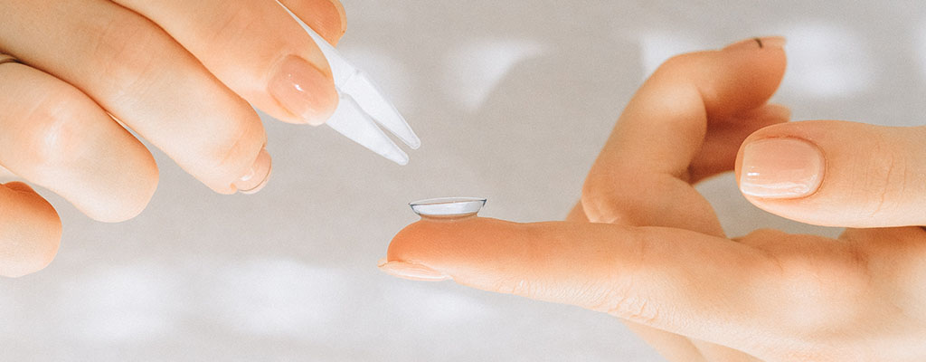 Don't wear contact lenses after infection