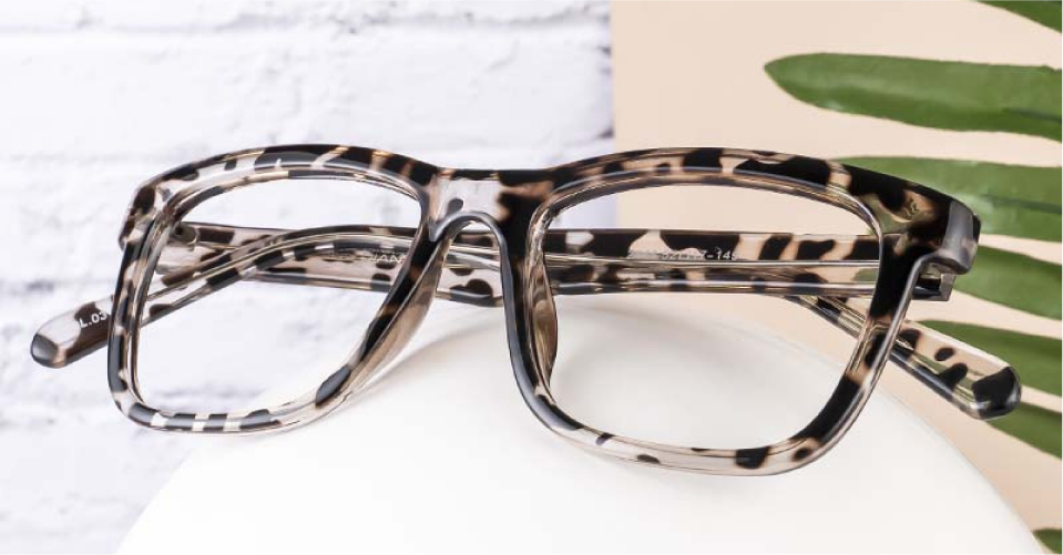 Farsighted Glasses